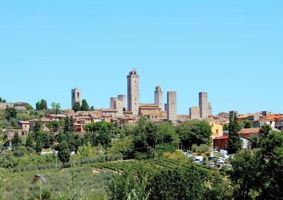 Tuscany, Italy - the perfect combination of countryside and art