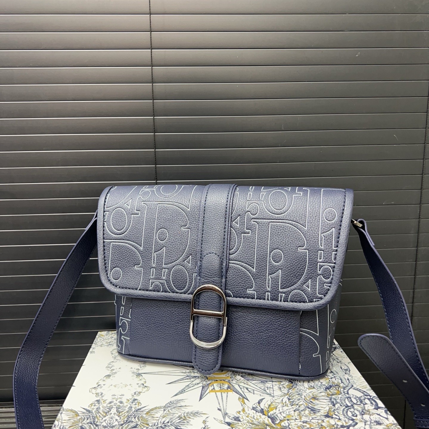 Sac messager à rabat Dior Daily