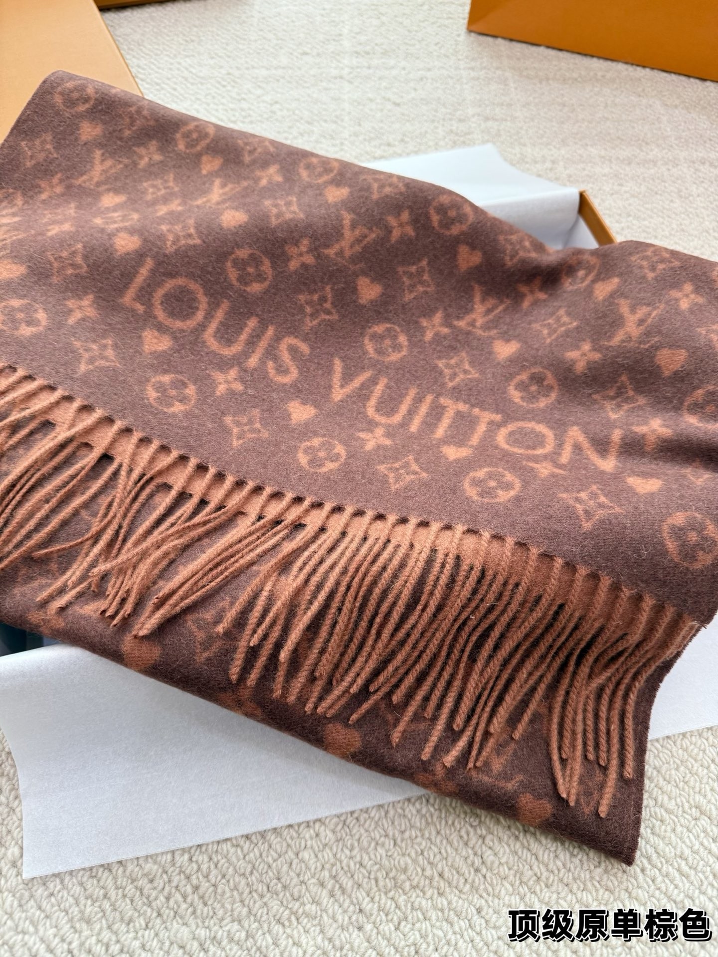 （Louis Vuitton） Monogram Shawl
