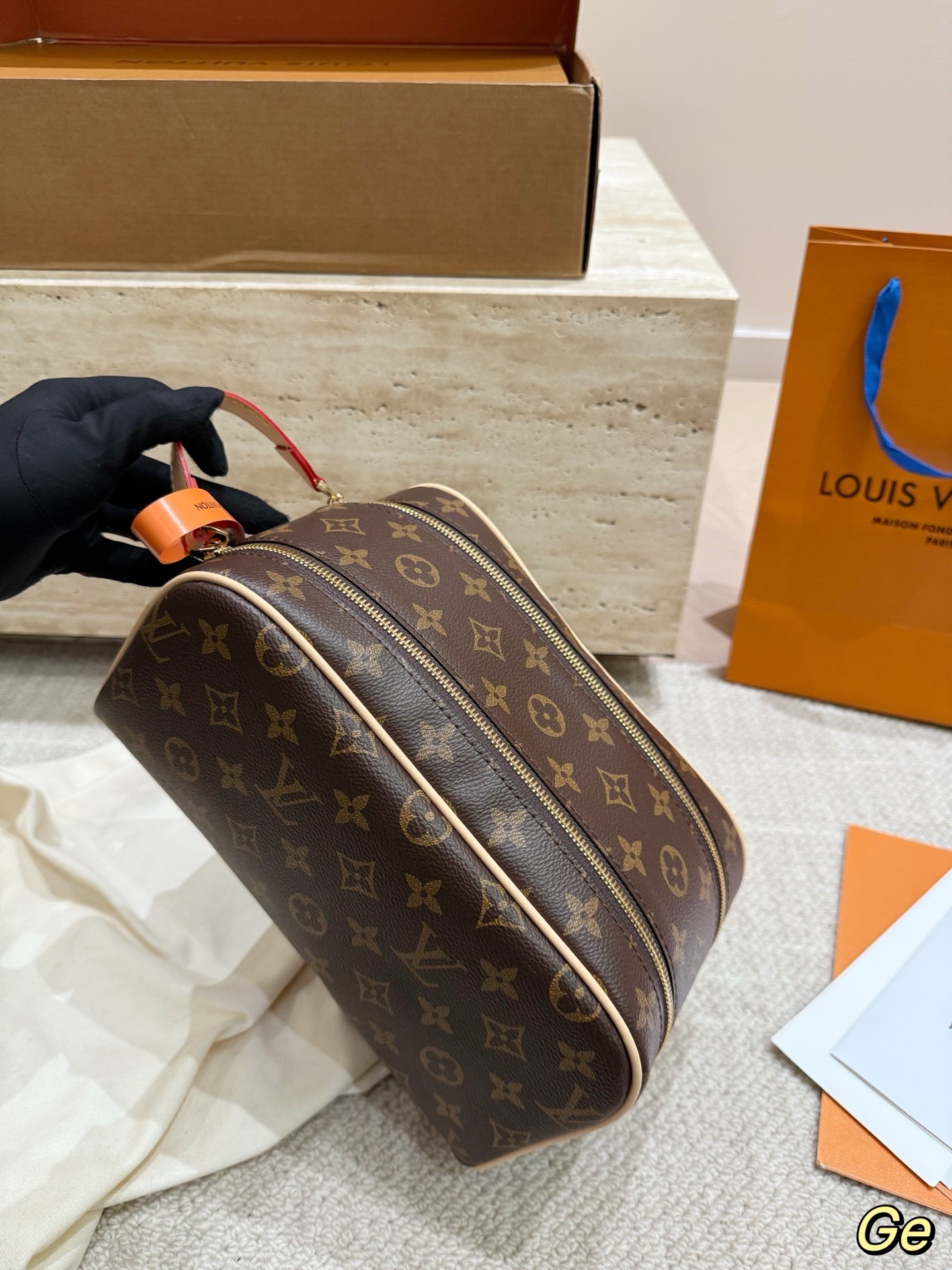 （Louis Vuitton） Dopp Kit