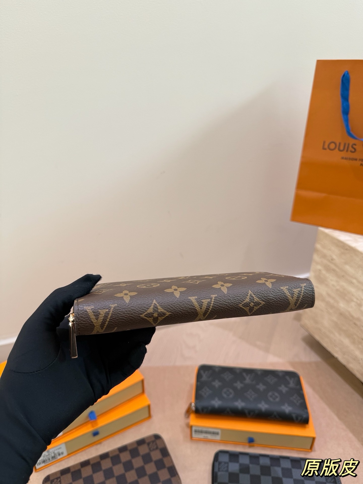 (Louis Vuitton) Zippy