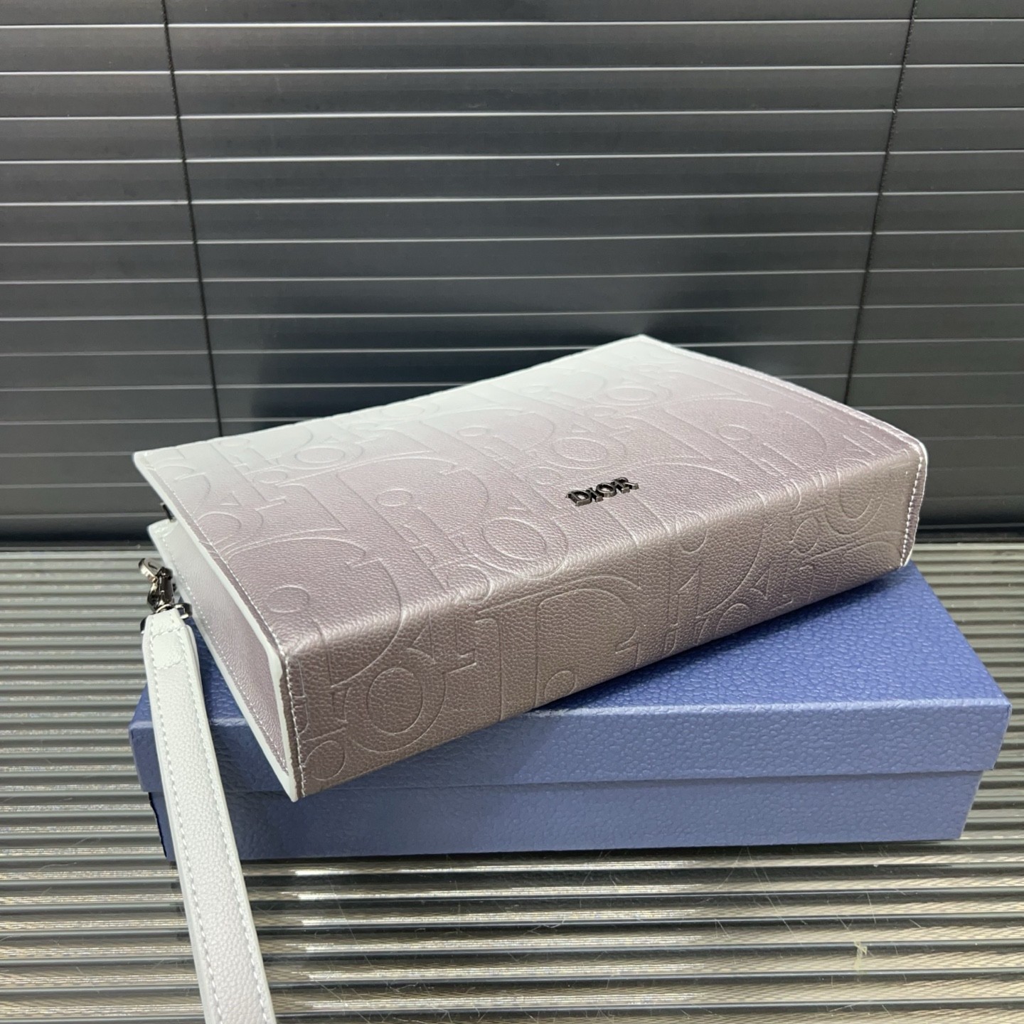 Pochette triangulaire Dior A5