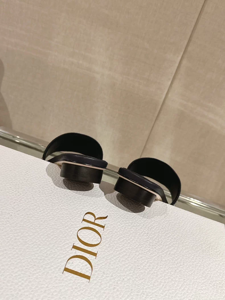 Dior's Dway mules/slip-ons.