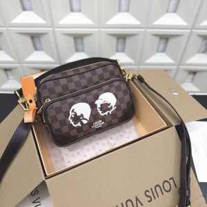 （Louis Vuitton） Damier Phriendship