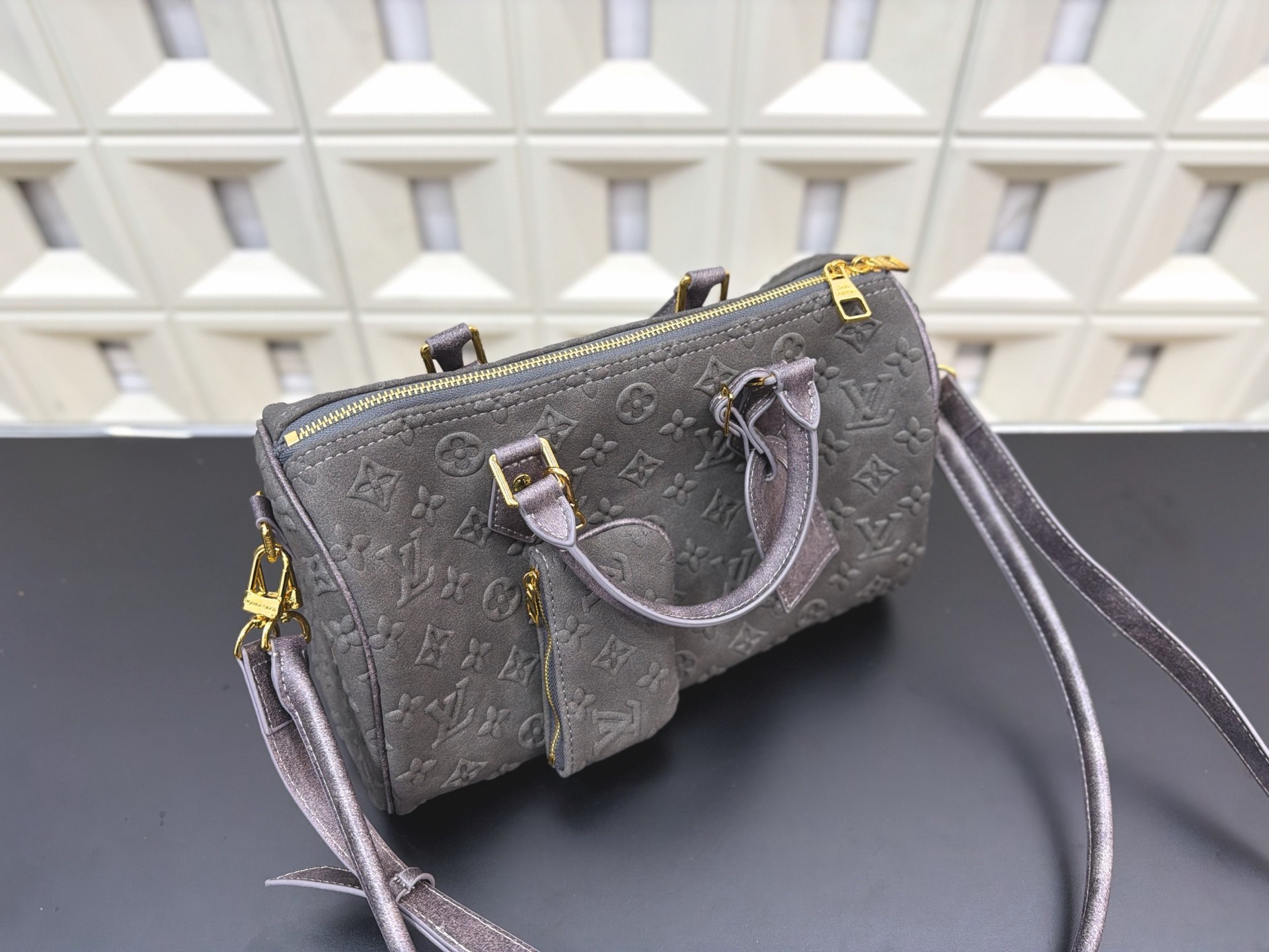 (Louis Vuitton) Speedy P9 Bandoulière 40 Handbag