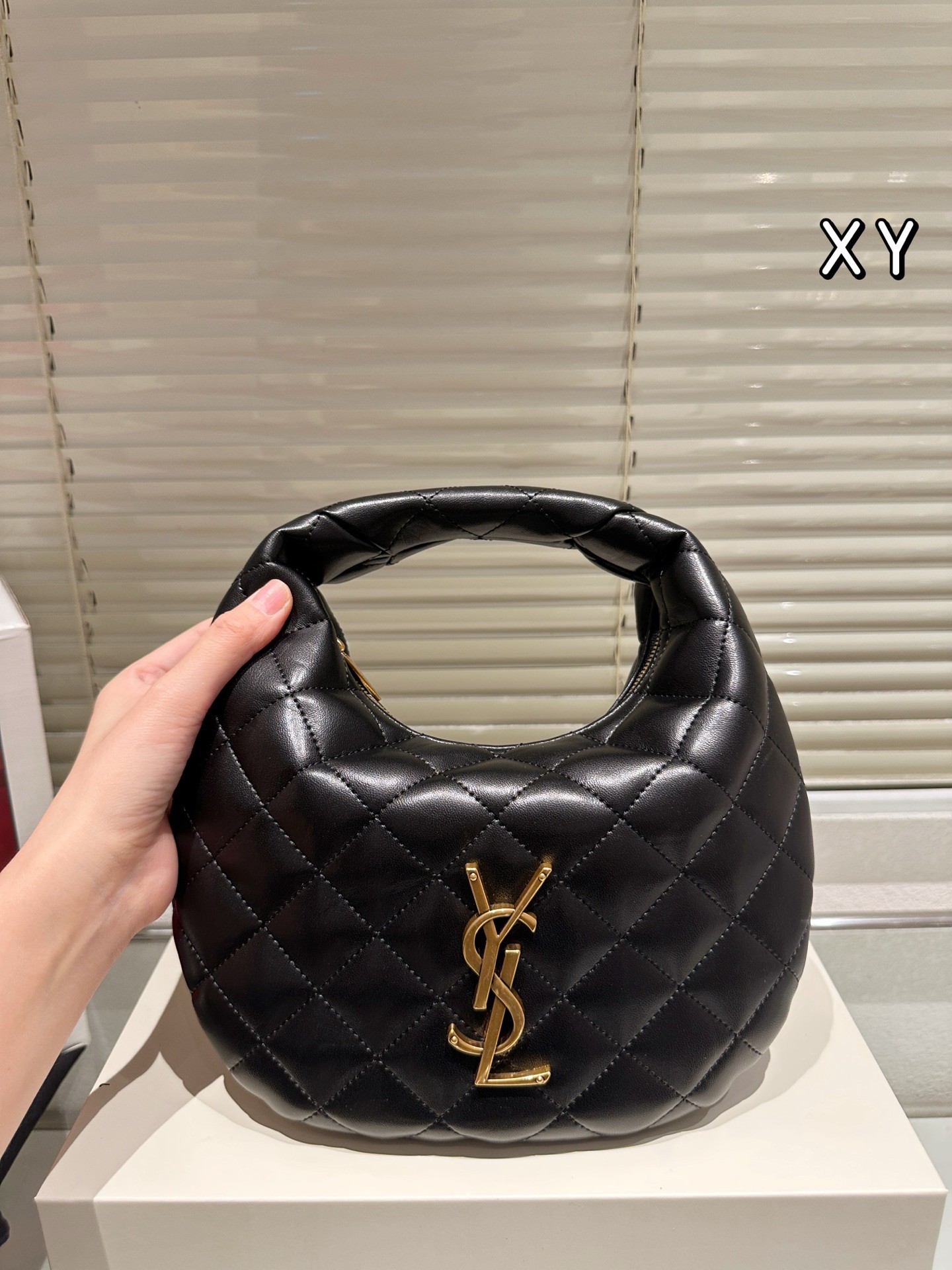 Sac à main Yves Saint Laurent Icarino en cuir nappa matelassé