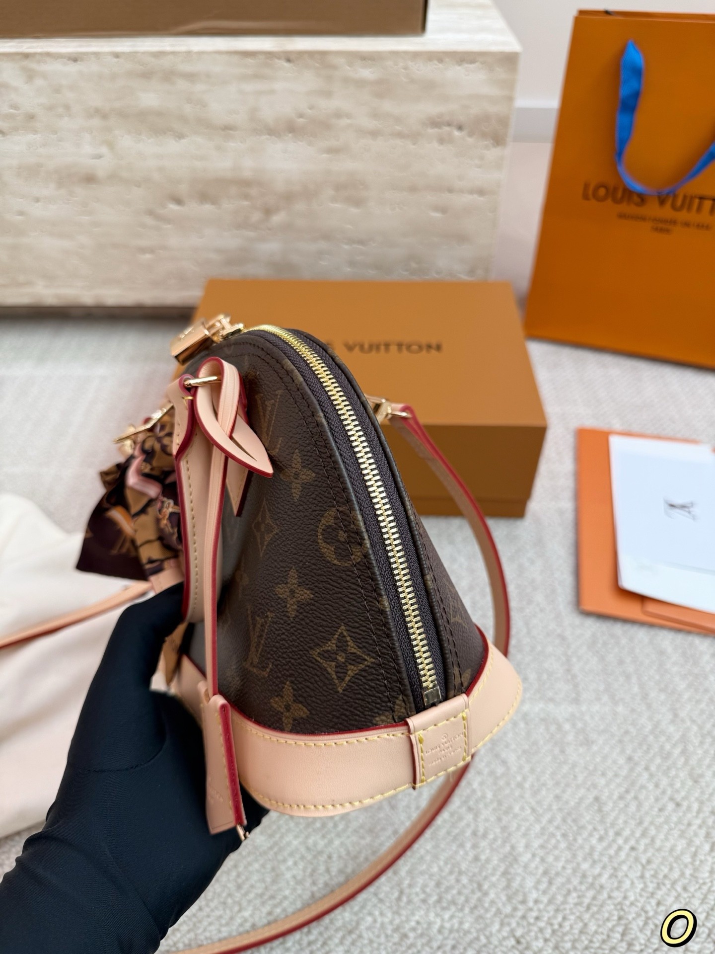 Louis Vuitton）Alma BB