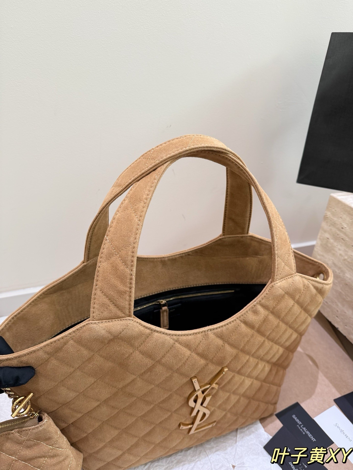 Sac à main moyen matelassé en daim Saint Laurent Icare