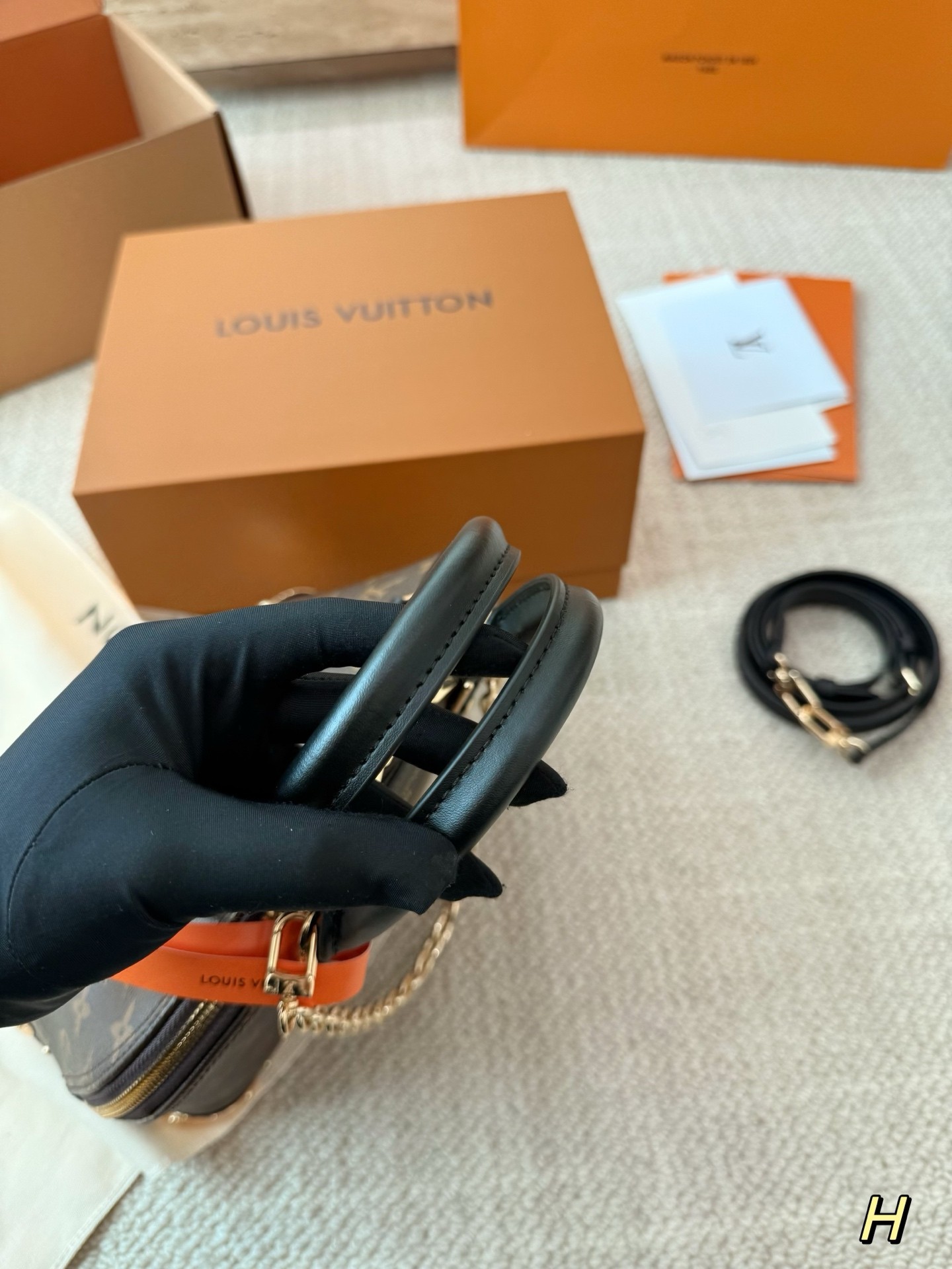 （Louis Vuitton） Alma Trunk BB