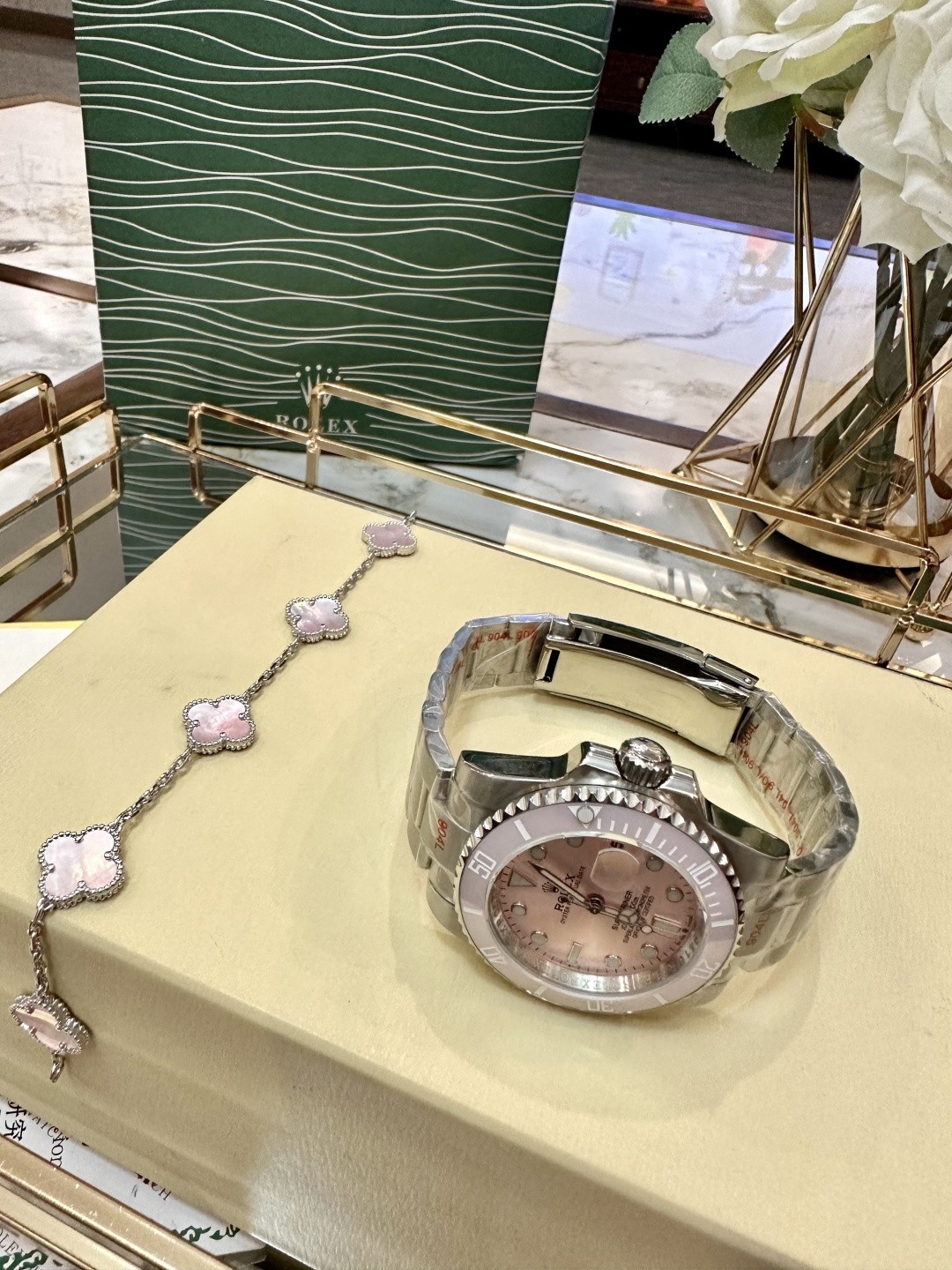 （Rolex）Pink Watch