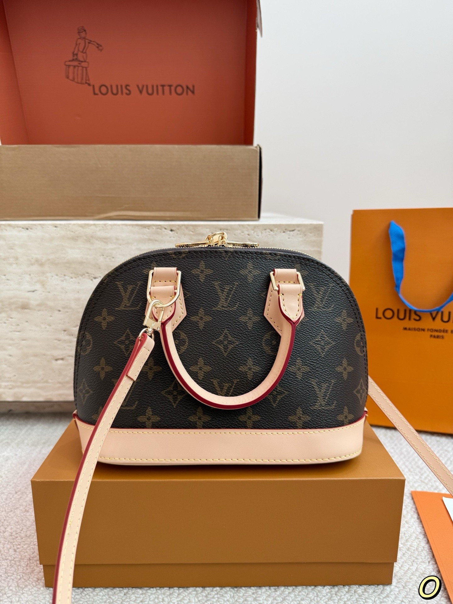 Louis Vuitton）Alma BB
