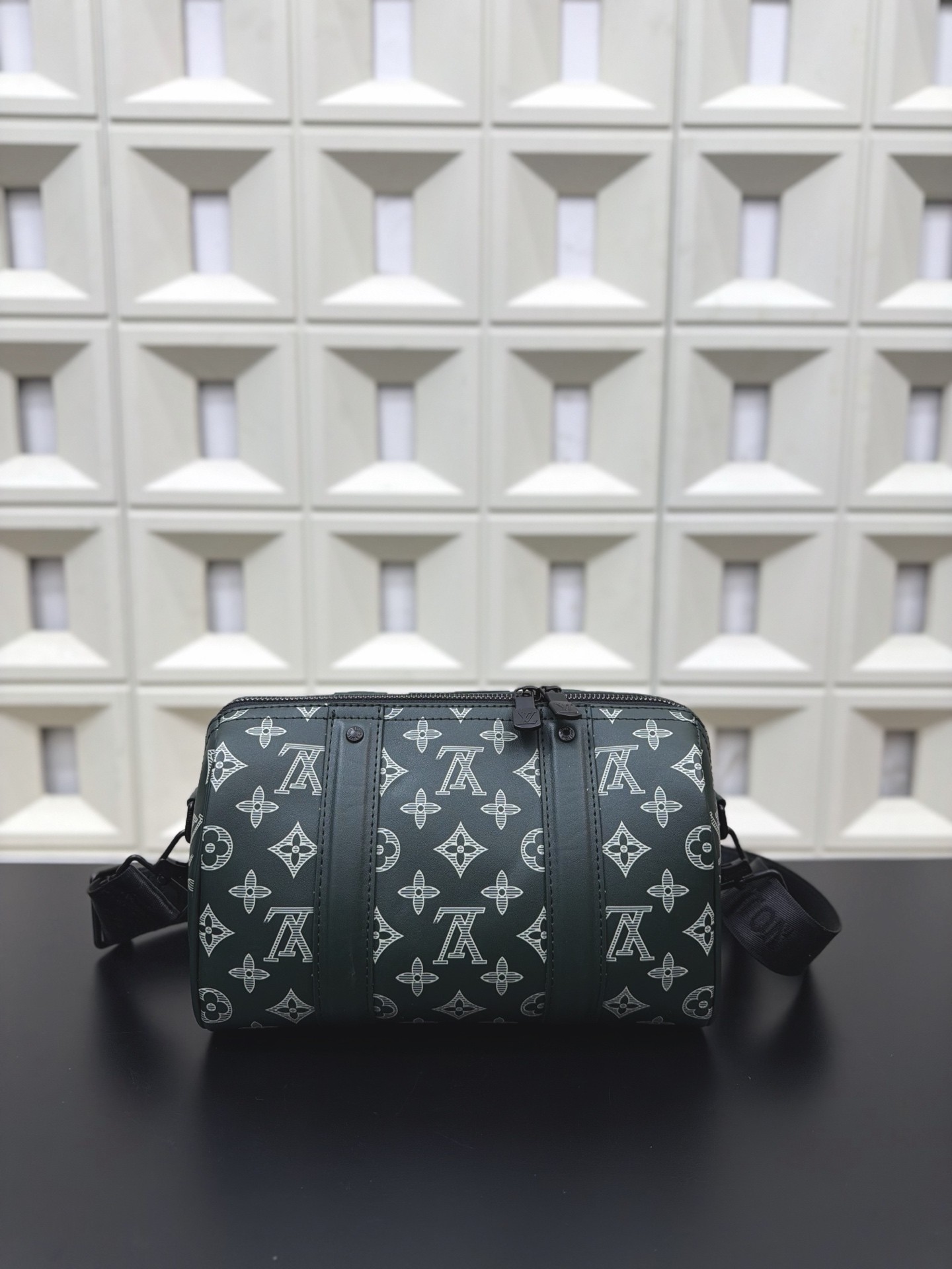 （Louis Vuitton） City Keepall