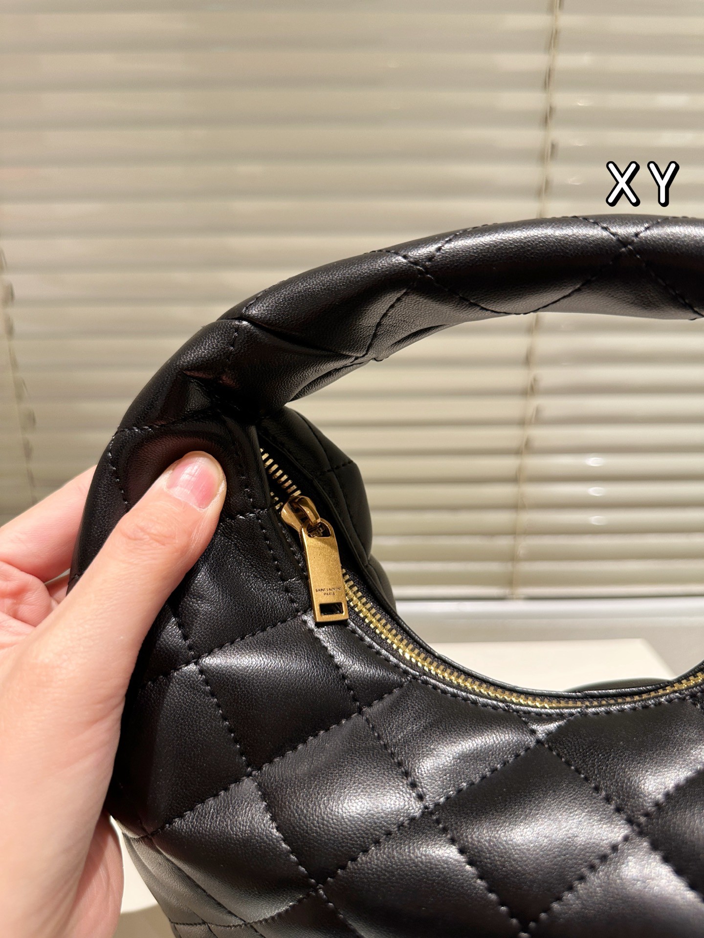 Sac à main Yves Saint Laurent Icarino en cuir nappa matelassé