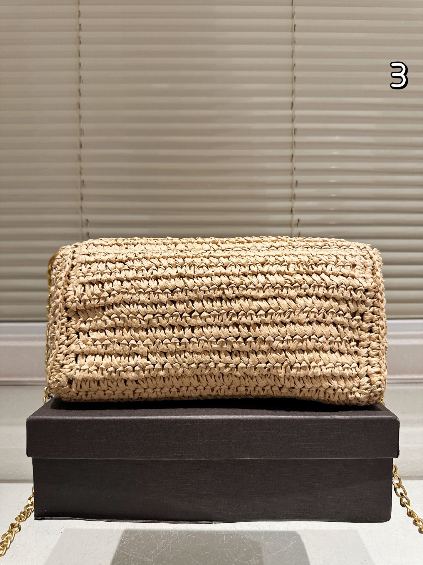 Sac à bandoulière Yves Saint Laurent Kate 99 en raphia avec pompons