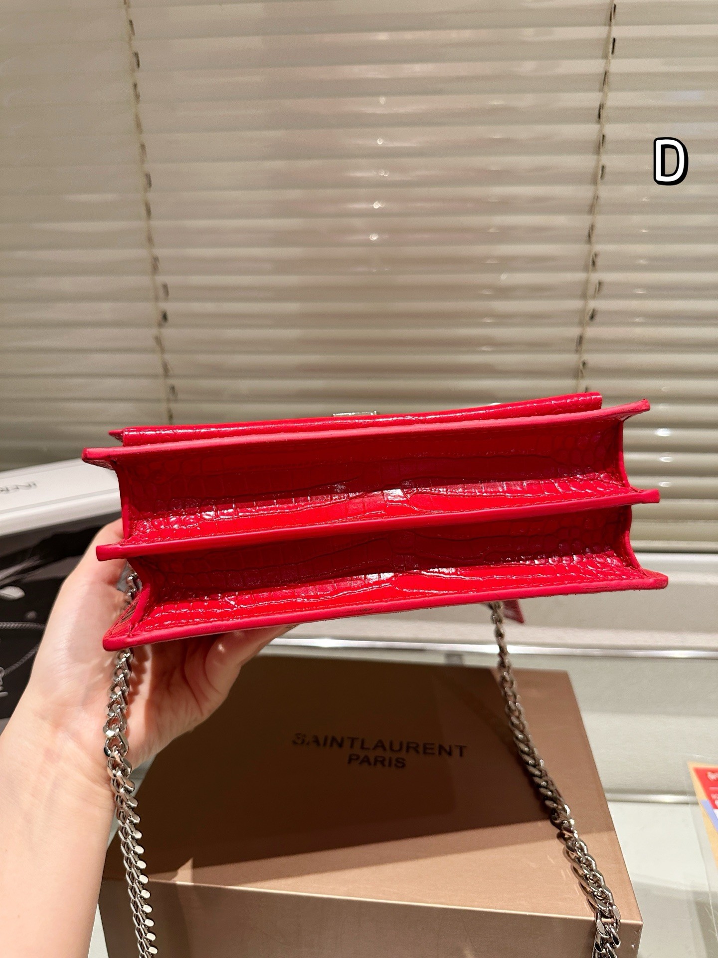 Sac Sunset moyen en crocodile embossé Saint Laurent.