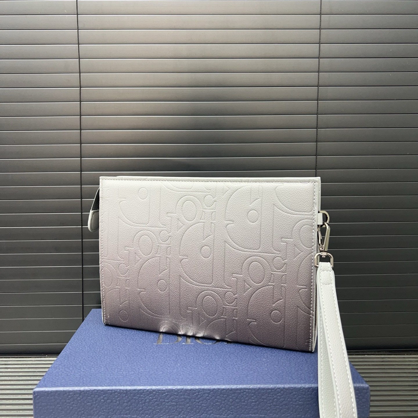 Pochette triangulaire Dior A5