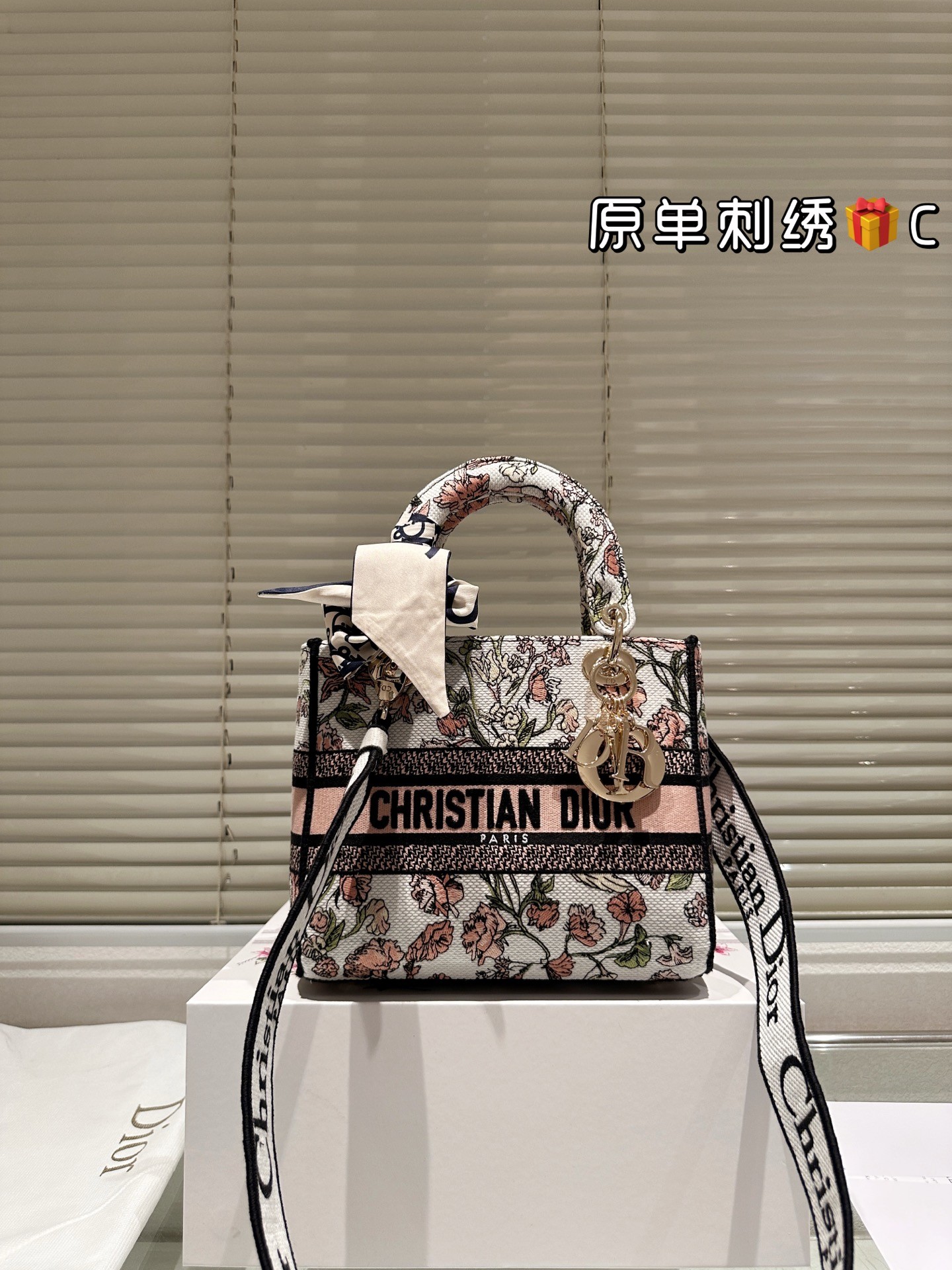 (Dior) Small Lady D-Lite Handbag