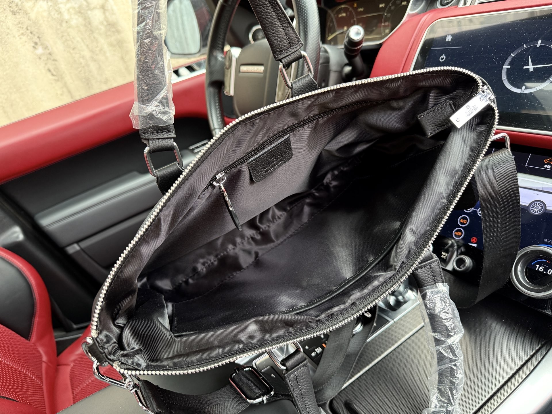 (Gucci) Men's Briefcase.