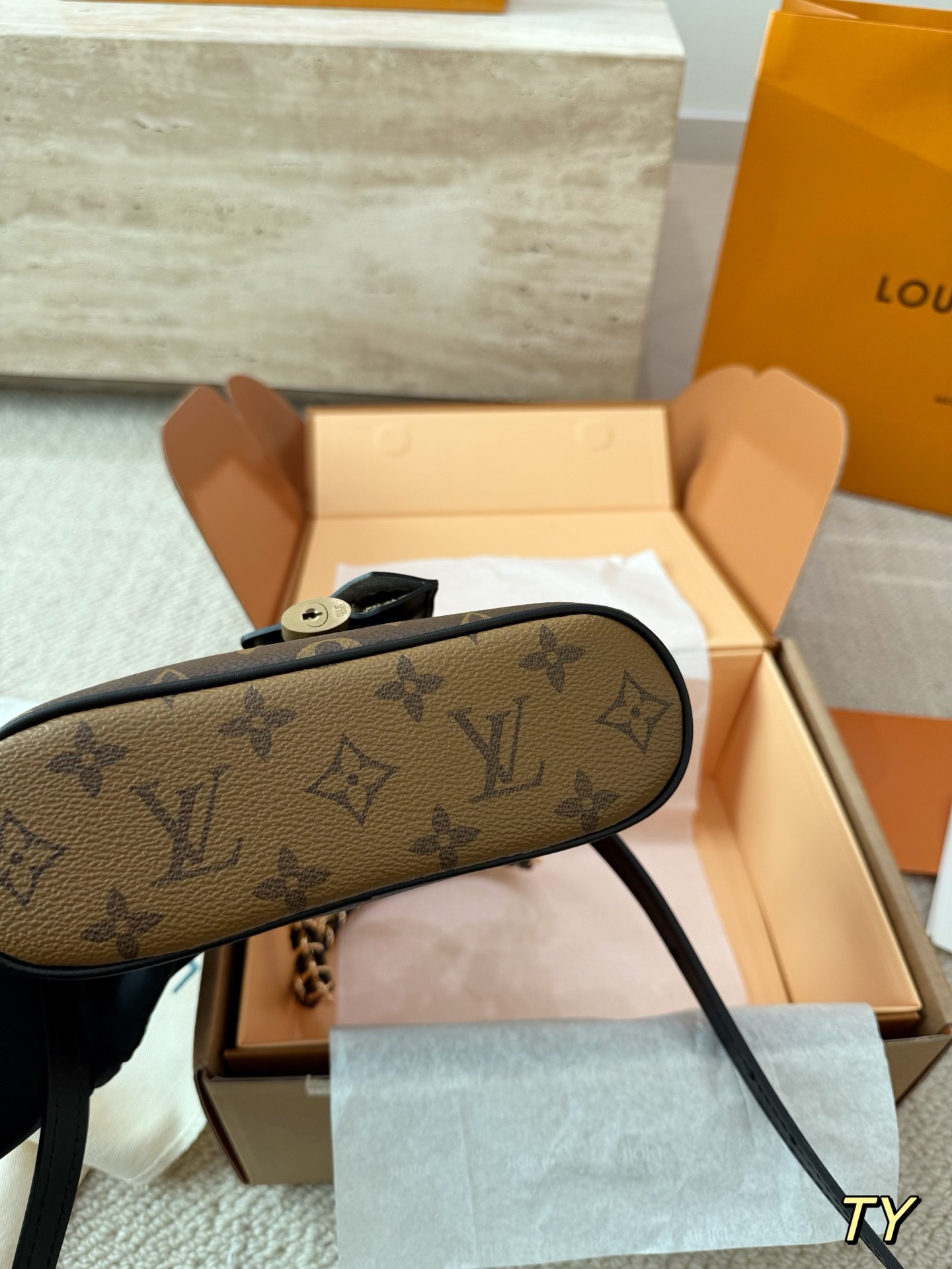 Louis Vuitton   Vanity Chain Pouch