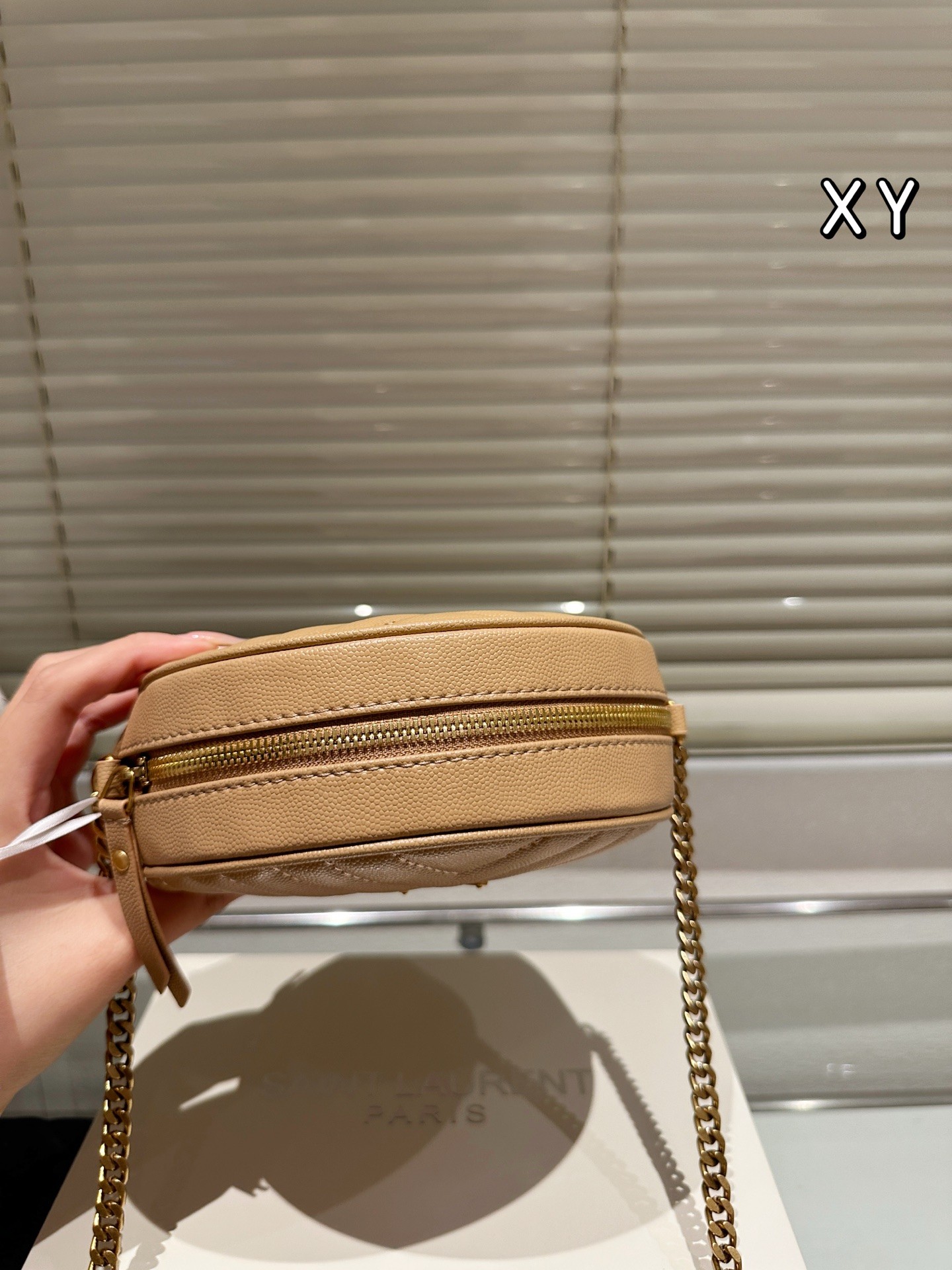 Sac photo rond Vinyle de Saint Laurent