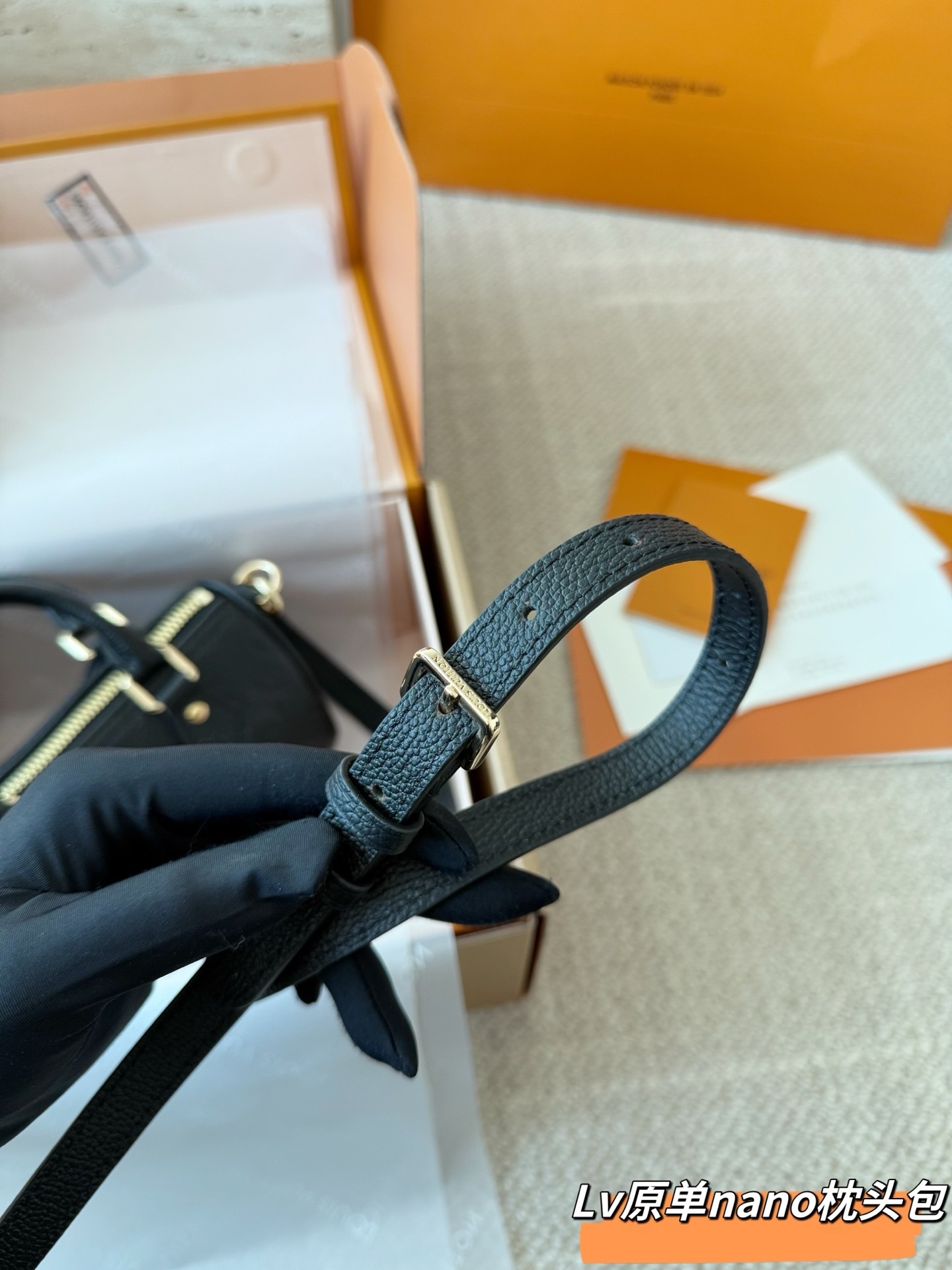 (Louis Vuitton)  Nano Speedy