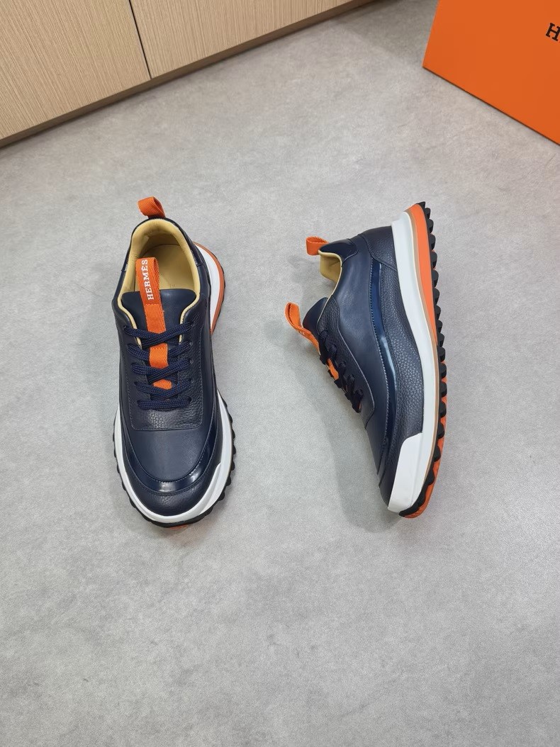 (Hermès) Bouncing sneakers.