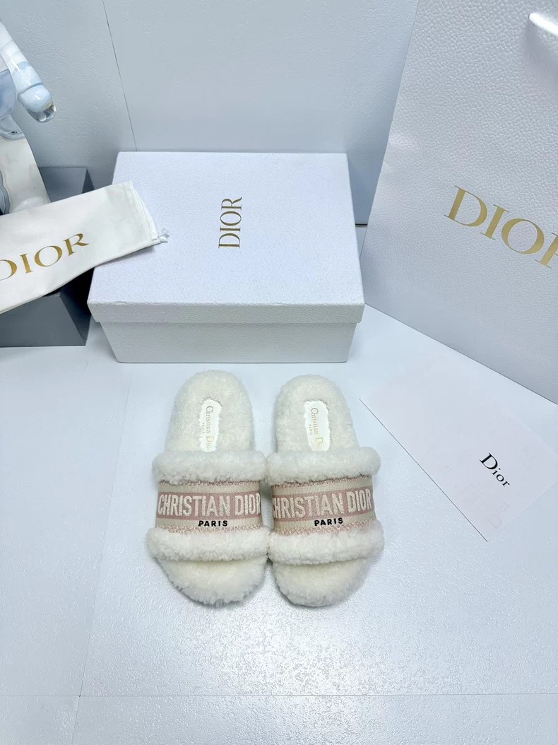 Dior's Dway Shearling Slippers