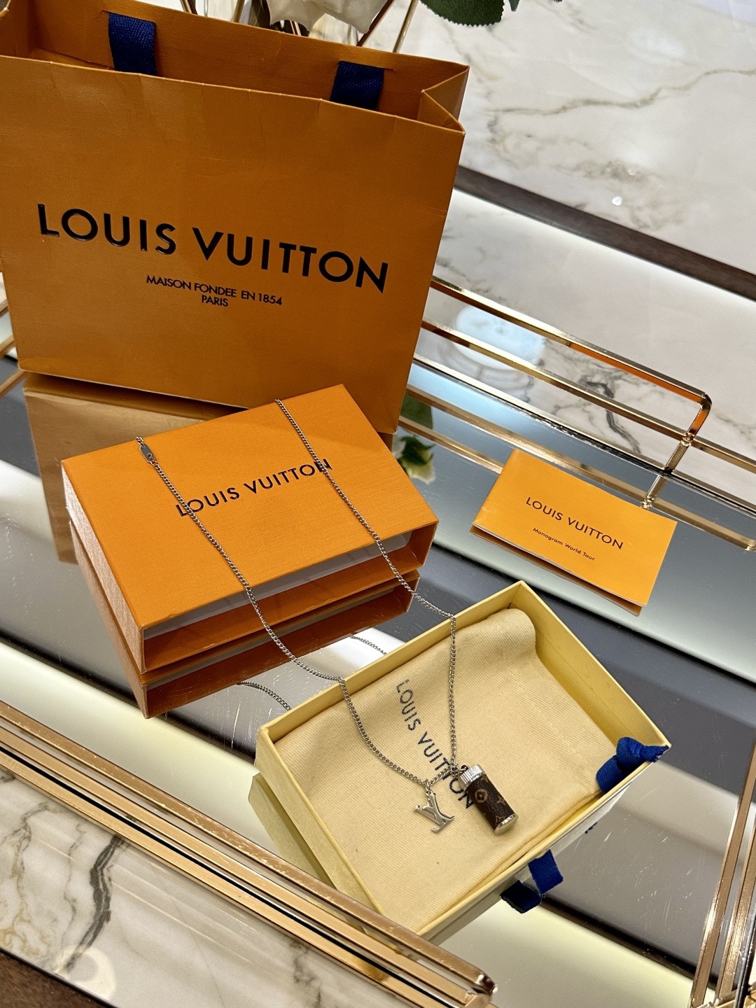 （Louis Vuitton）Monogram Eclipse