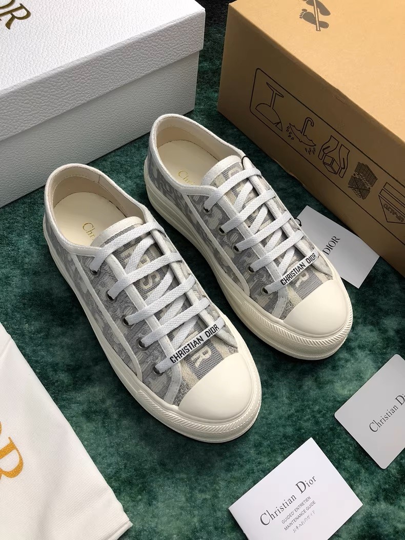 Dior Walk'n'Dior Sneakers