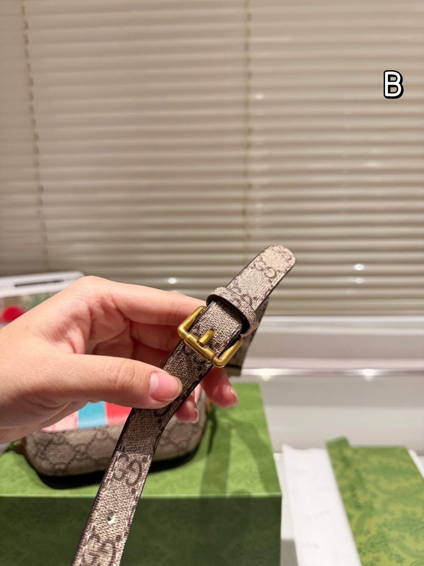 Gucci Ophidia GG Supreme Mini Tote Bag