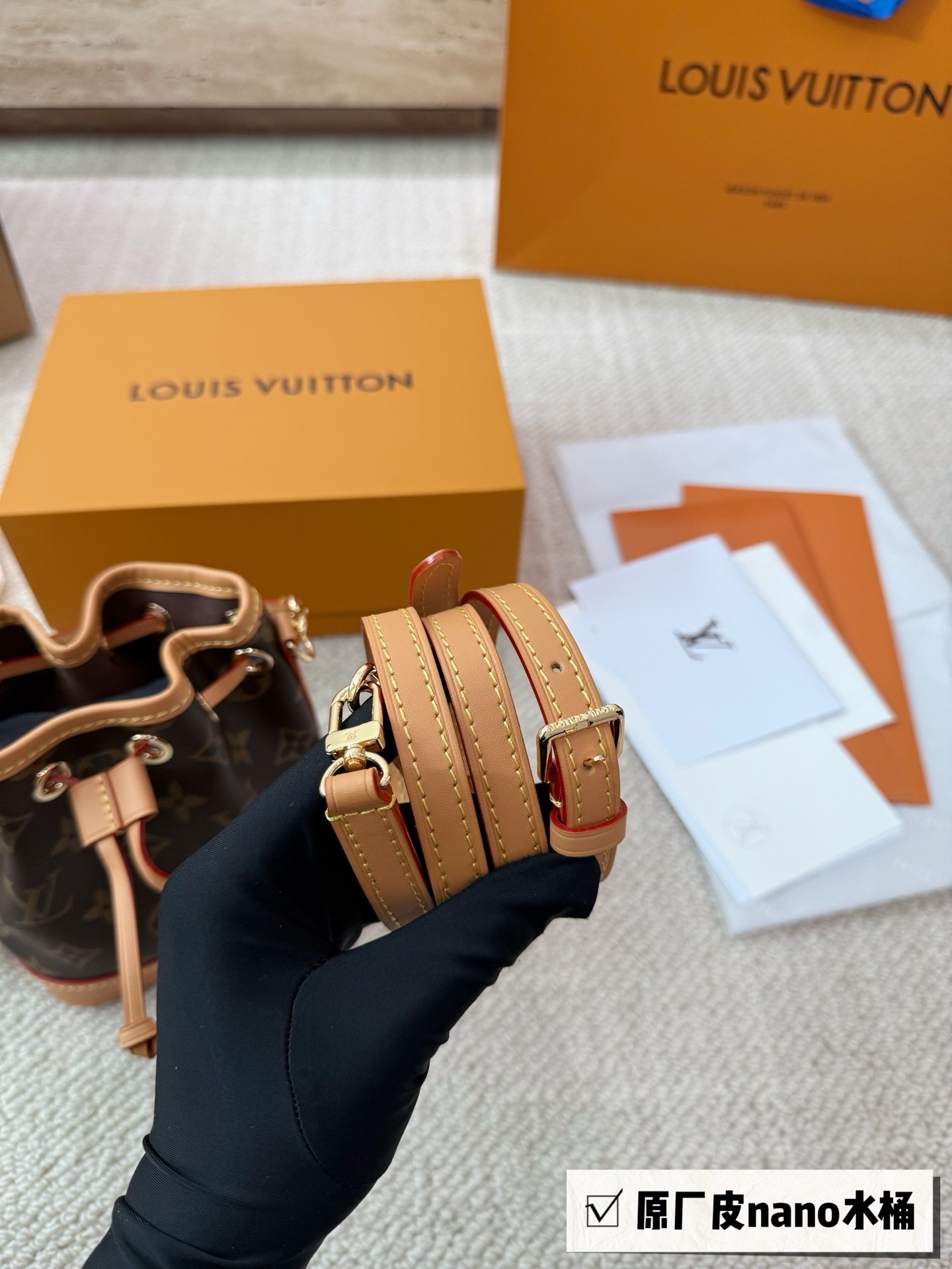 （Louis Vuitton）Nano Noé。