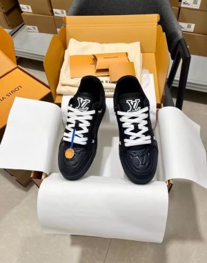 (Louis Vuitton) LV Trainer sneakers.