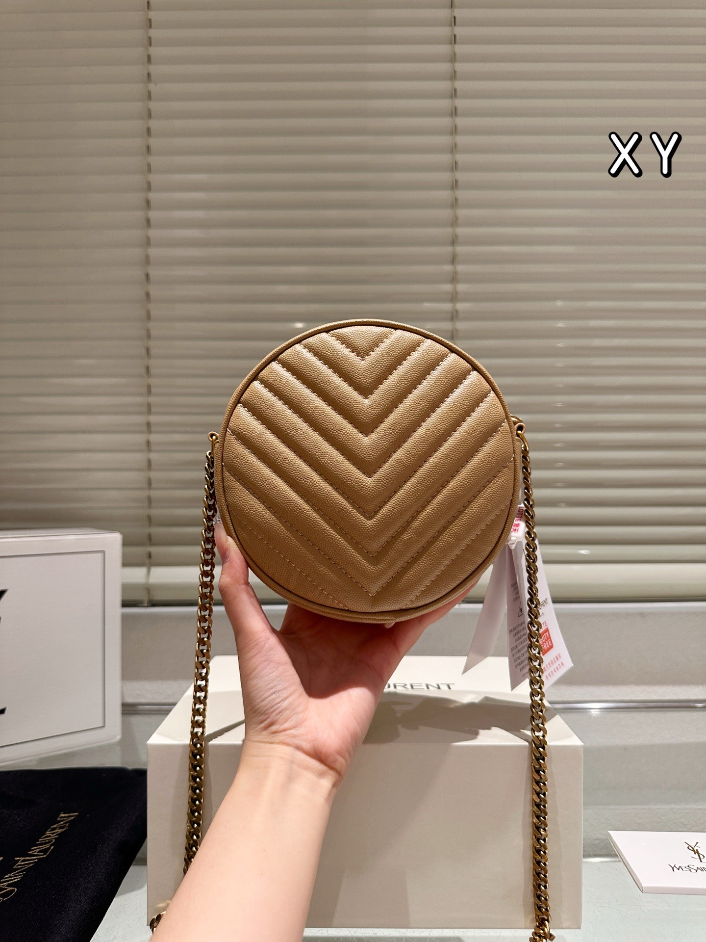 Sac photo rond Vinyle de Saint Laurent