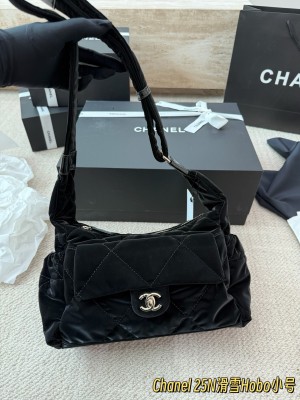 Chanel 25N Coco Neige Hobo