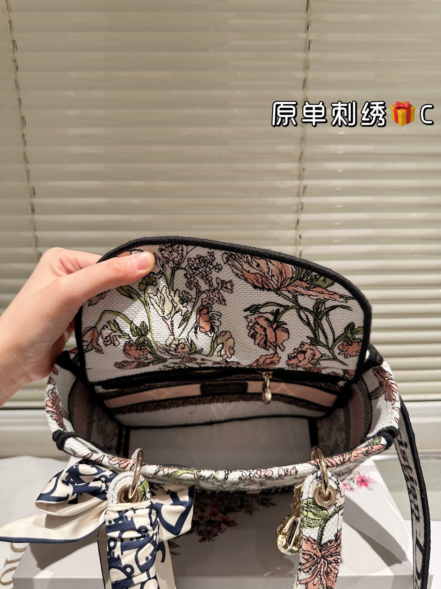 (Dior) Small Lady D-Lite Handbag