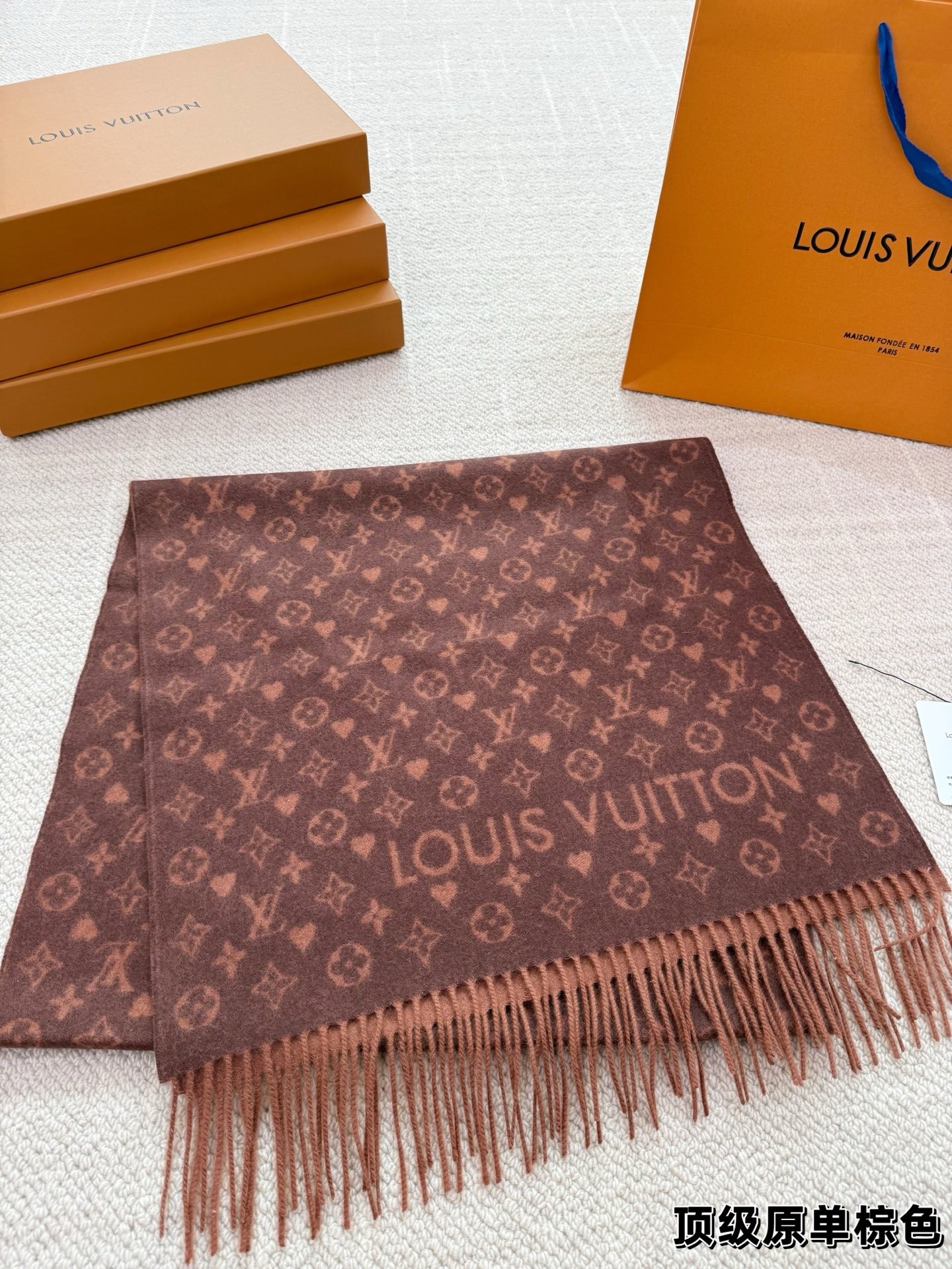 （Louis Vuitton） Monogram Shawl