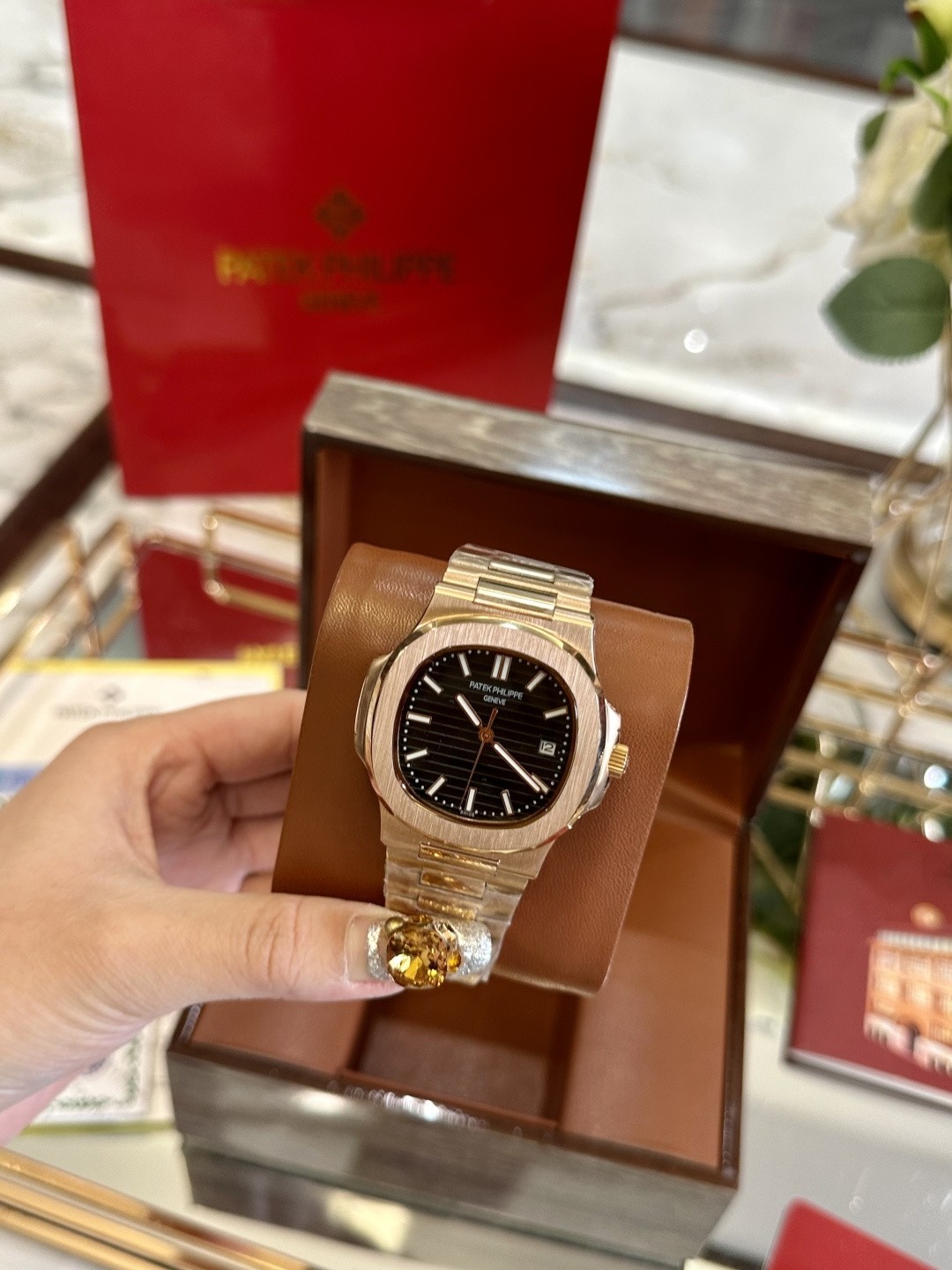 Patek Philippe Nautilus 5711/1R-001 Rose Gold Watch