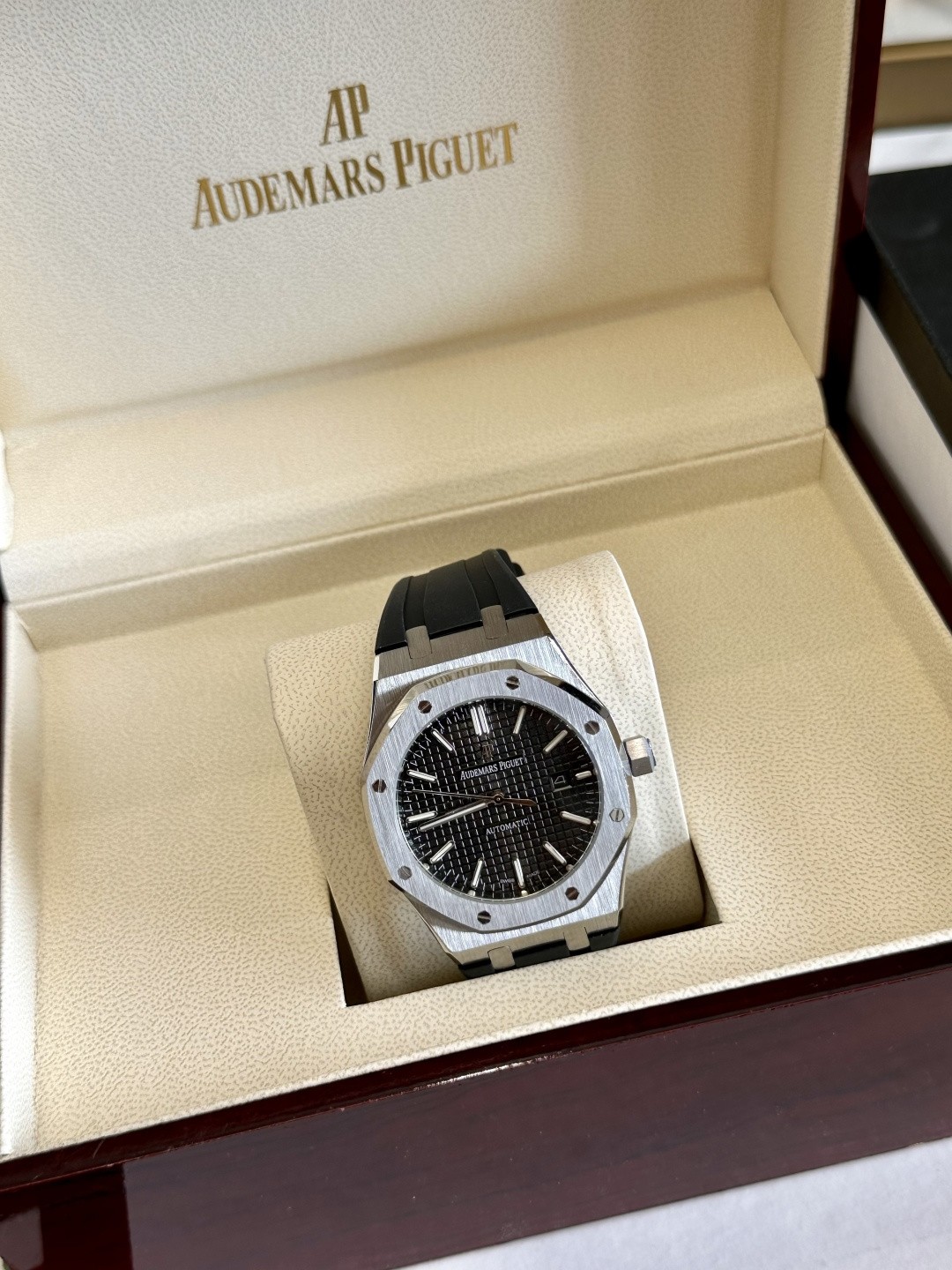 Audemars Piguet Royal Oak series automatic winding wristwatch.