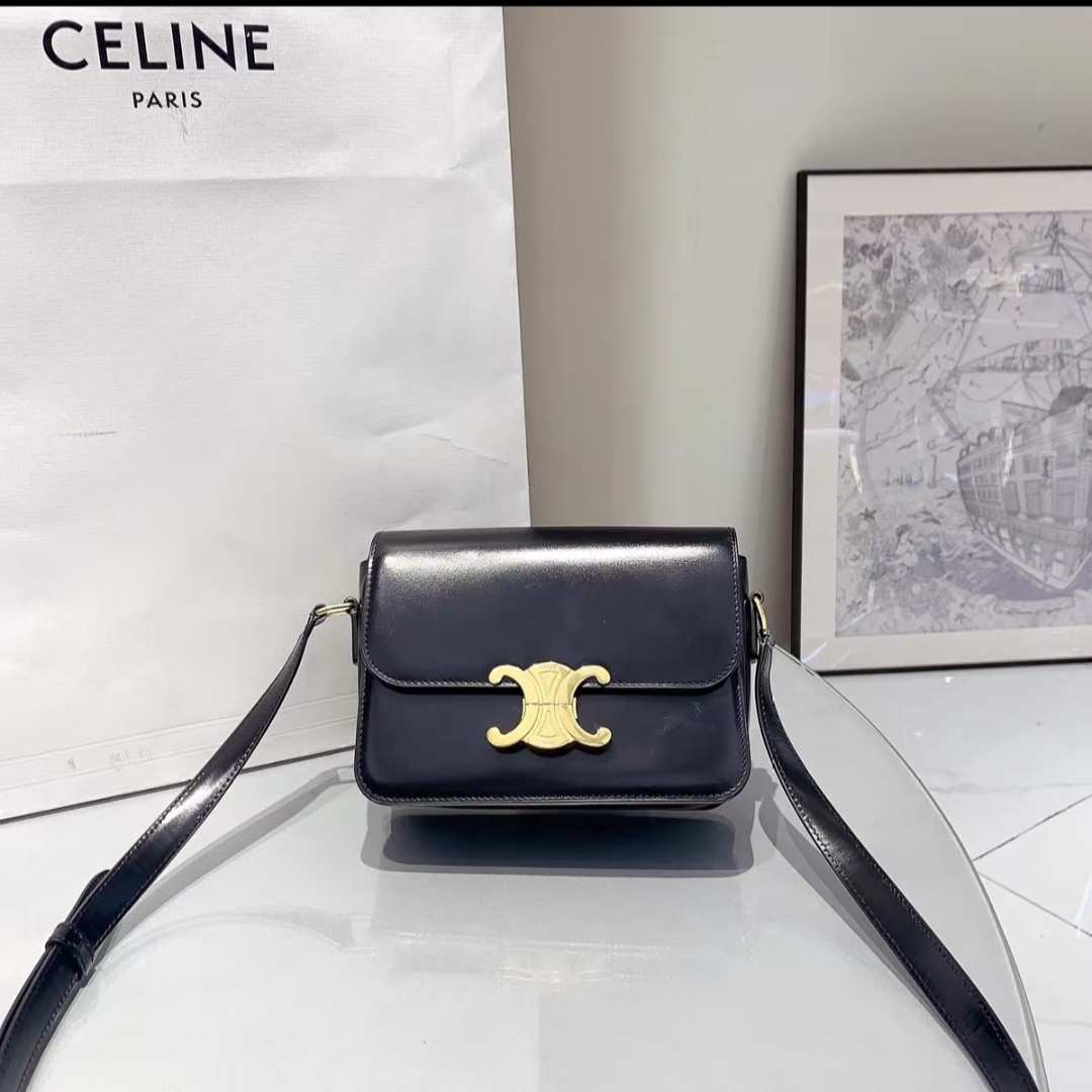 Celine Teen Triomphe