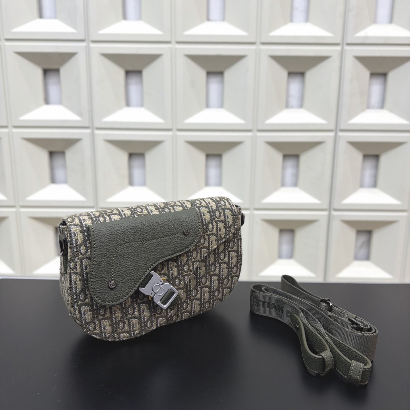 (Dior) Saddle Messenger Bag