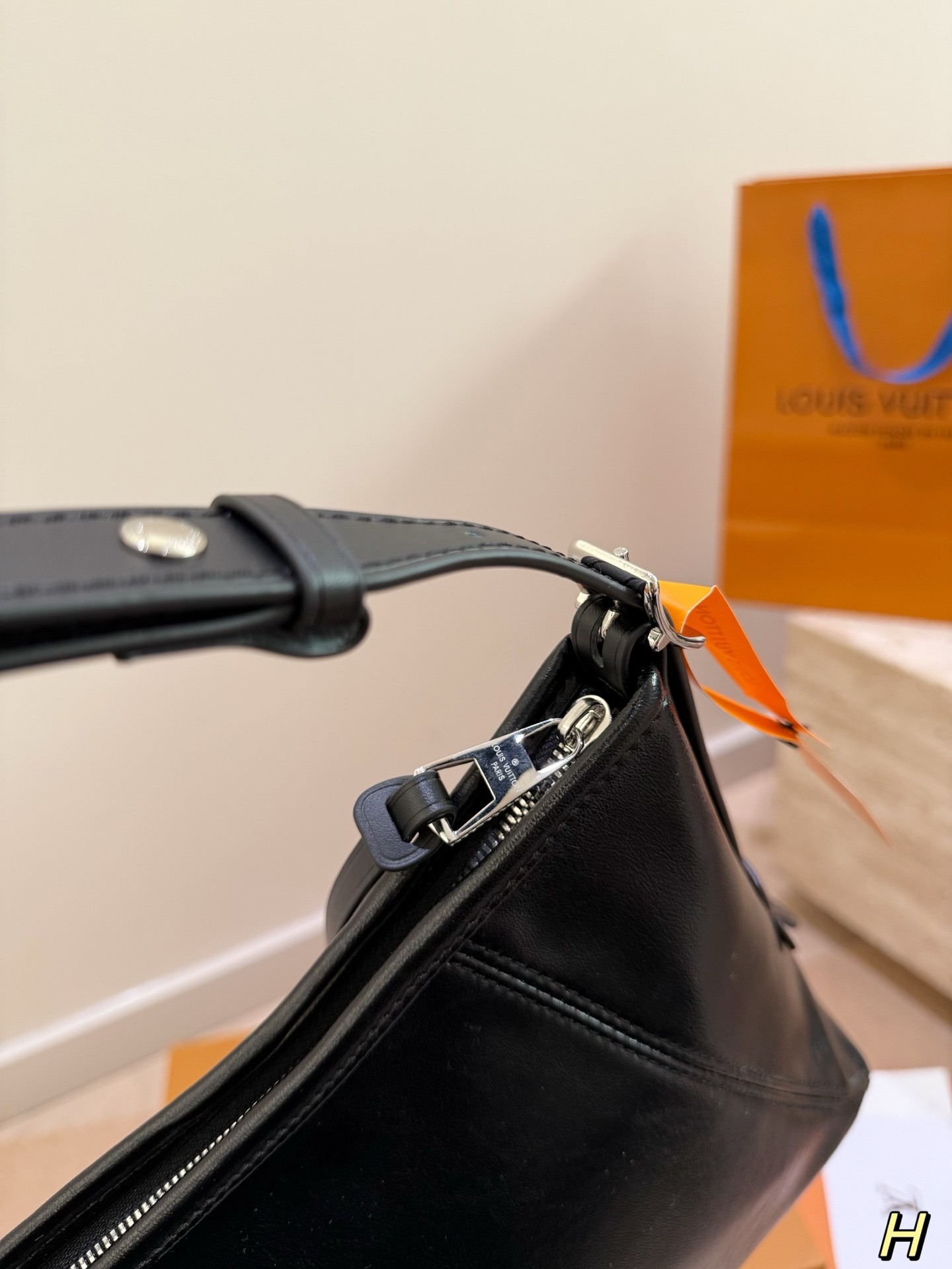 Louis Vuitton CarryAll Vibe PM