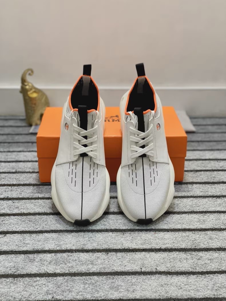 (Hermès) Bouncing sneakers.
