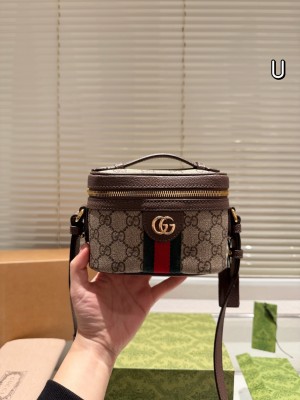 Gucci Ophidia GG Supreme Mini Cosmetic Case