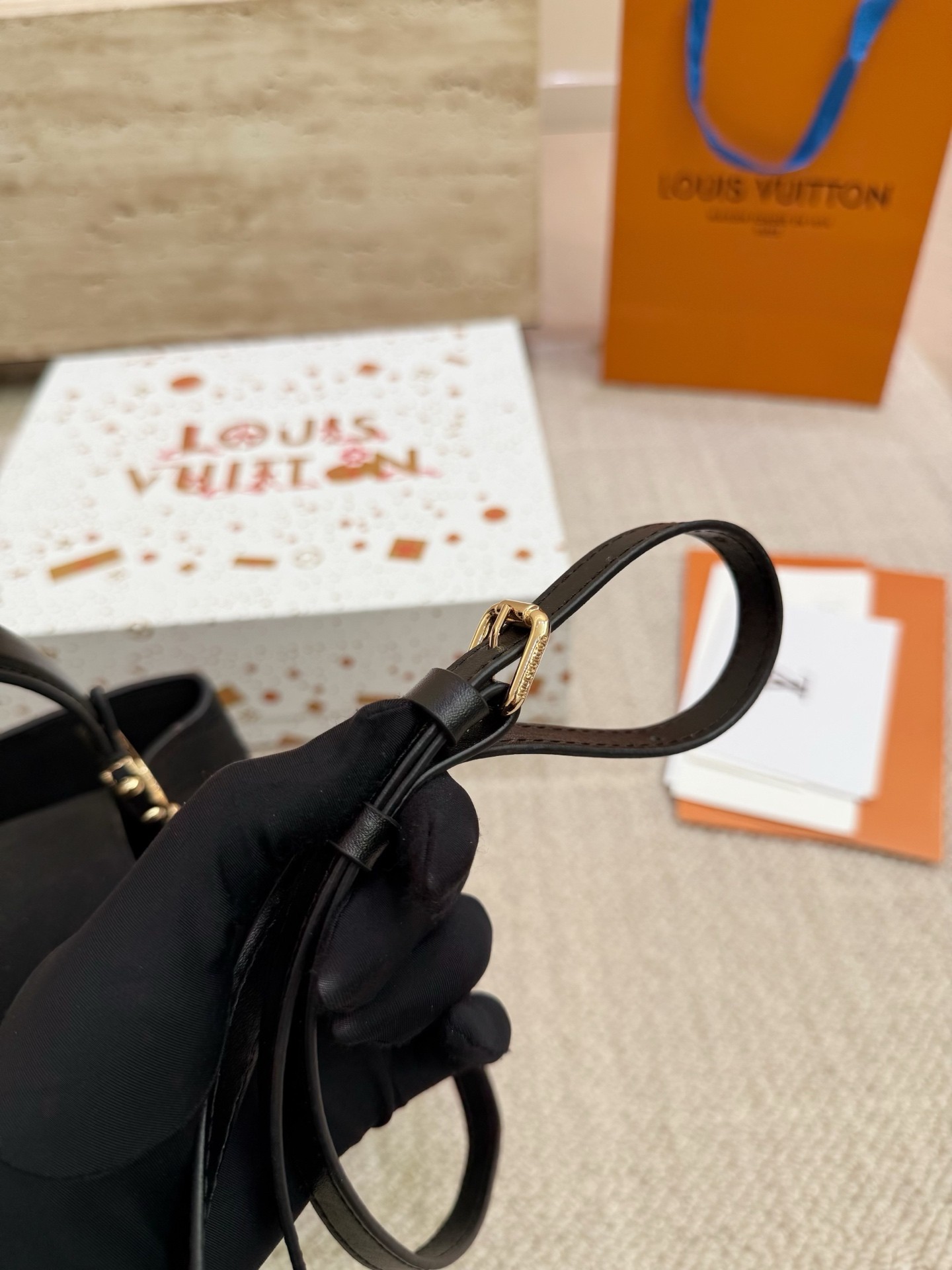 （Louis Vuitton）Capucines