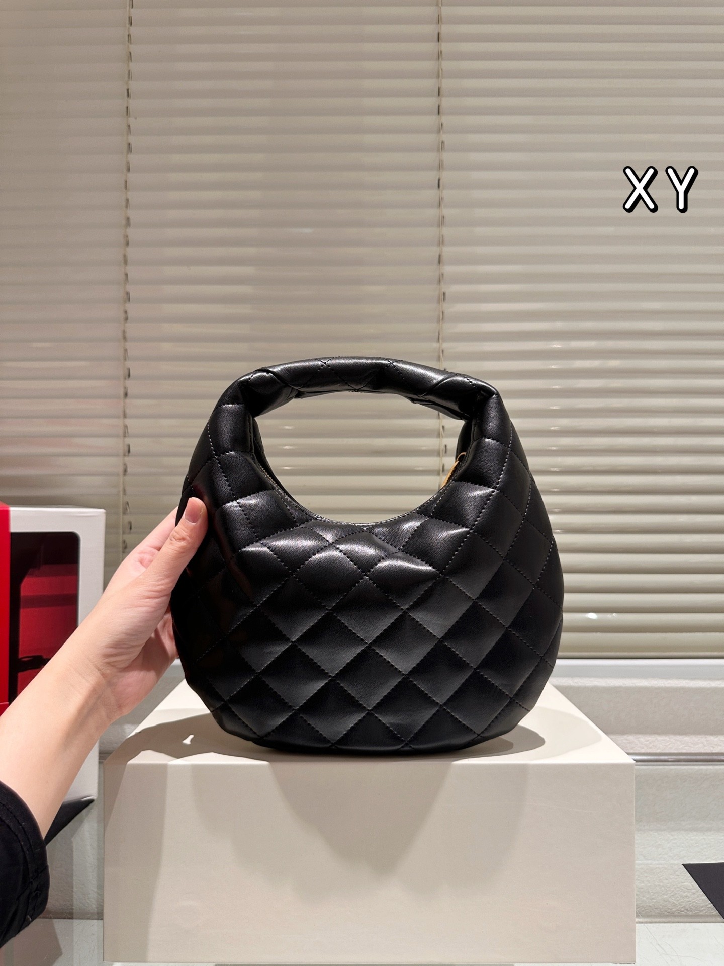 Sac à main Yves Saint Laurent Icarino en cuir nappa matelassé