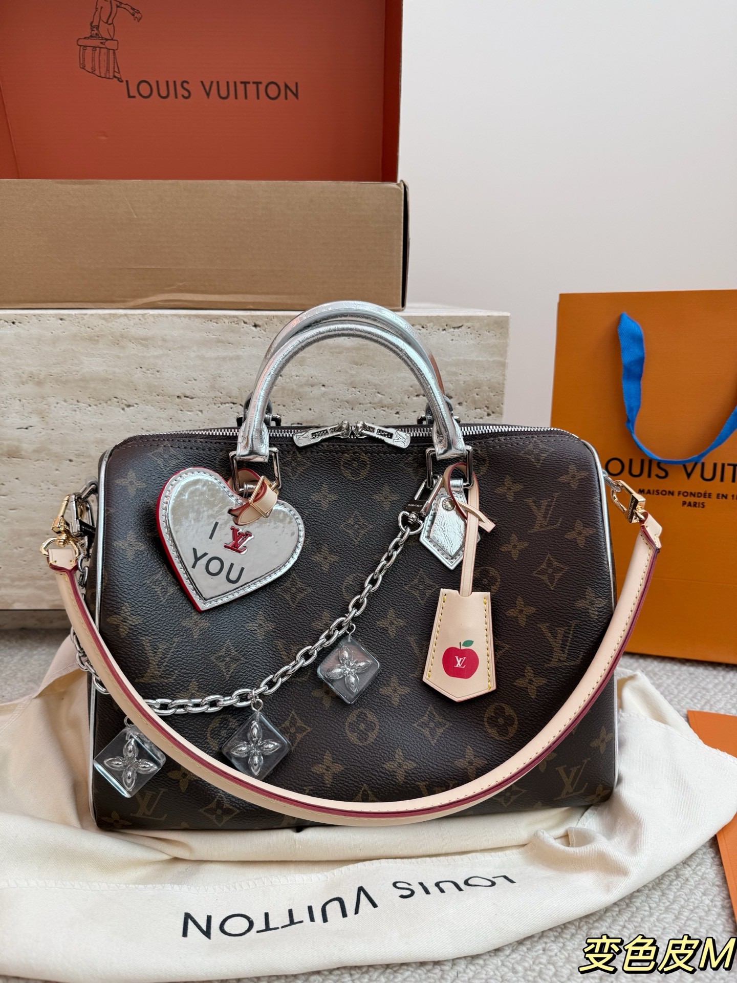 （Louis Vuitton） Speedy Bandoulière 30