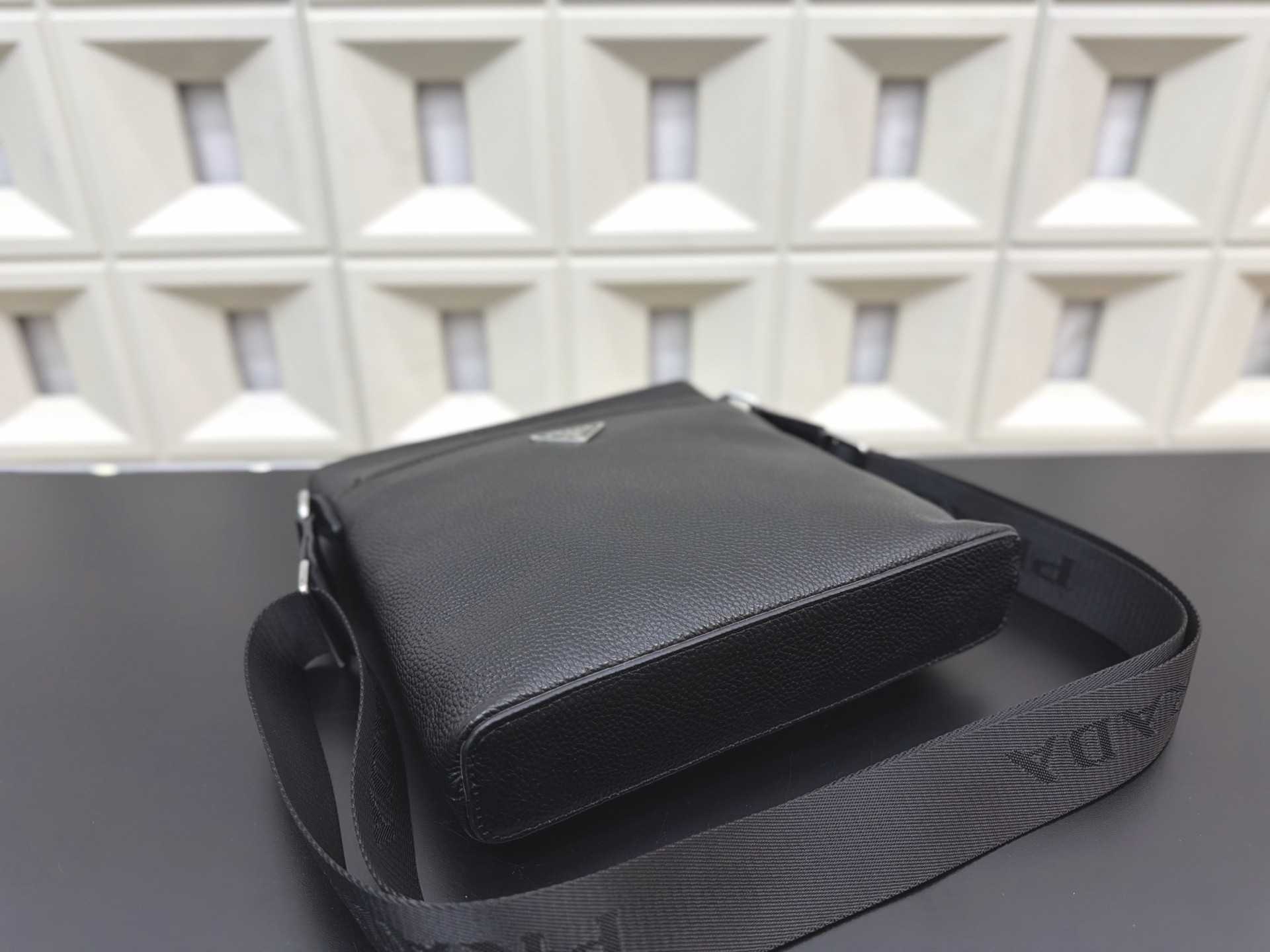 (Prada) Black Grained Leather Shoulder Bag