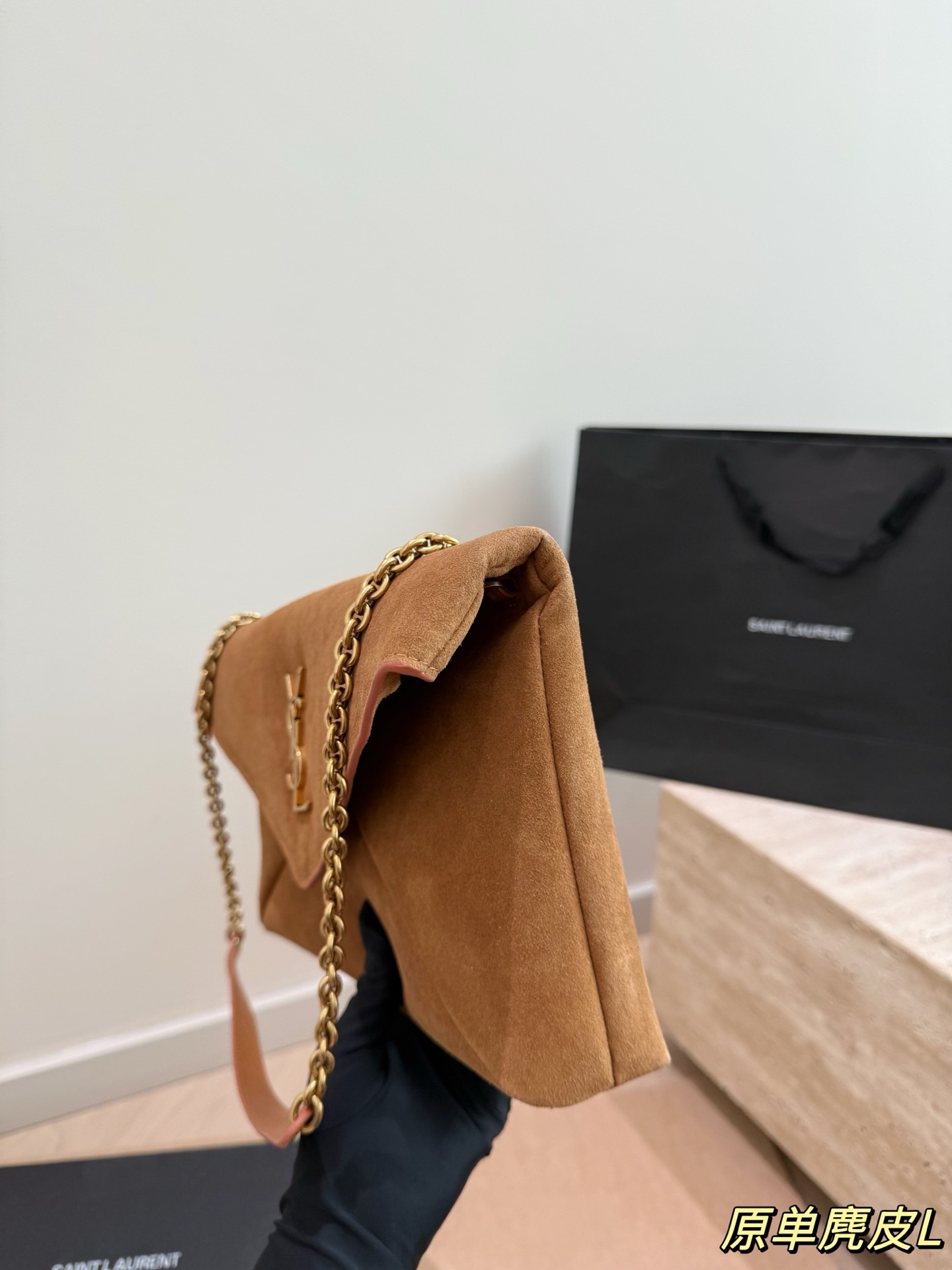 (Saint Laurent) Le Cassandre Large Suede Chain Clutch