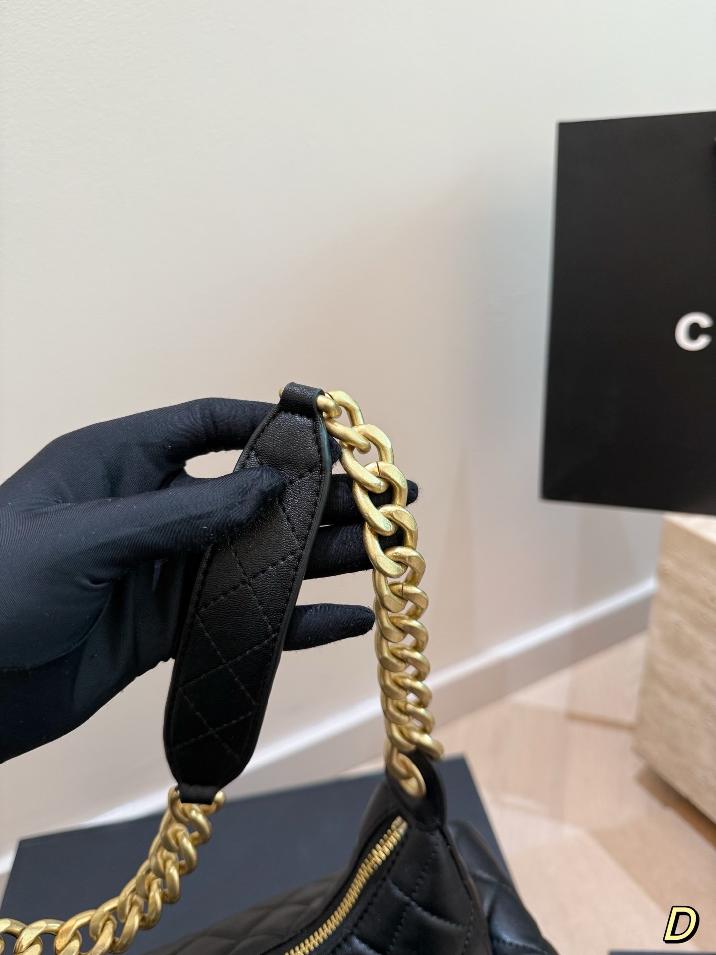 (Chanel) 25C Hobo Hippie Bag.