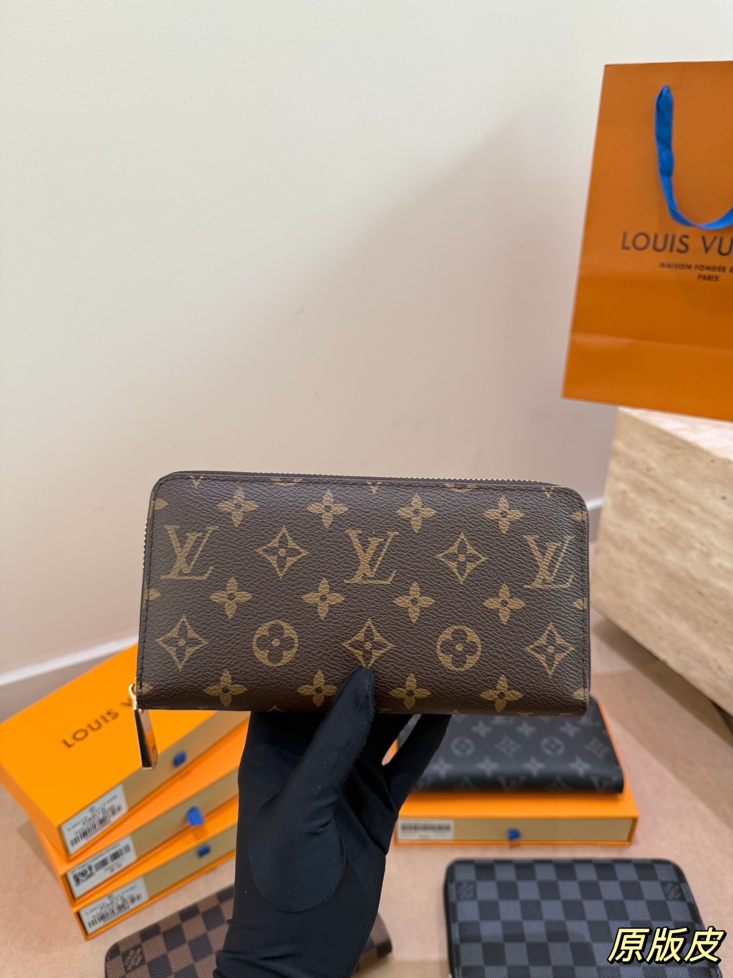 (Louis Vuitton) Zippy